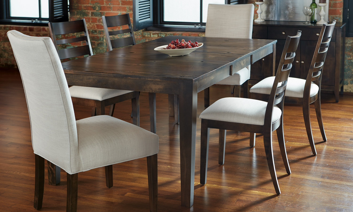 Bernhardt Interiors Casual Dining Andorra Dining Table K1941 - Kalin Home  Furnishings - Ormond